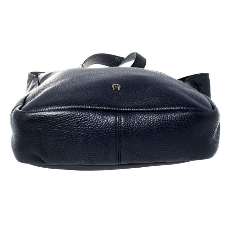 Pre Owned Aigner Navy Blue Grained Leather Zip Messengers Bag