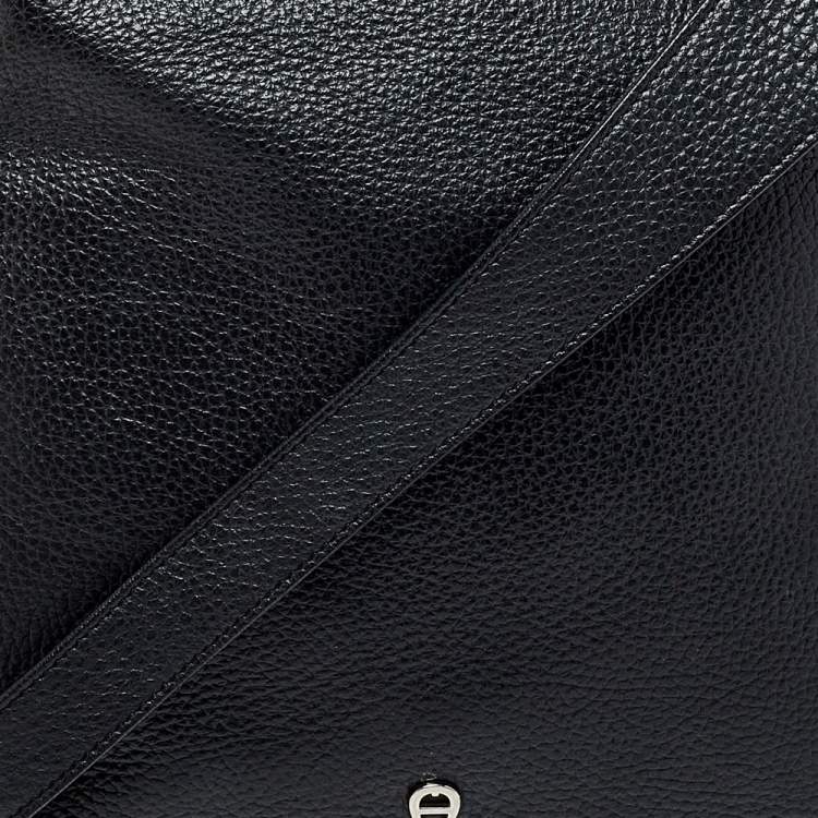 Pre Owned Aigner Black Leather Messenger Bag