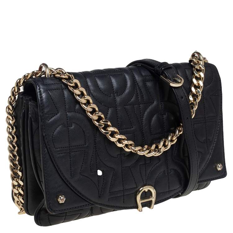 مملوكة مسبقًا Aigner Black Logo Embossed Flap Chain Shoulder Bag