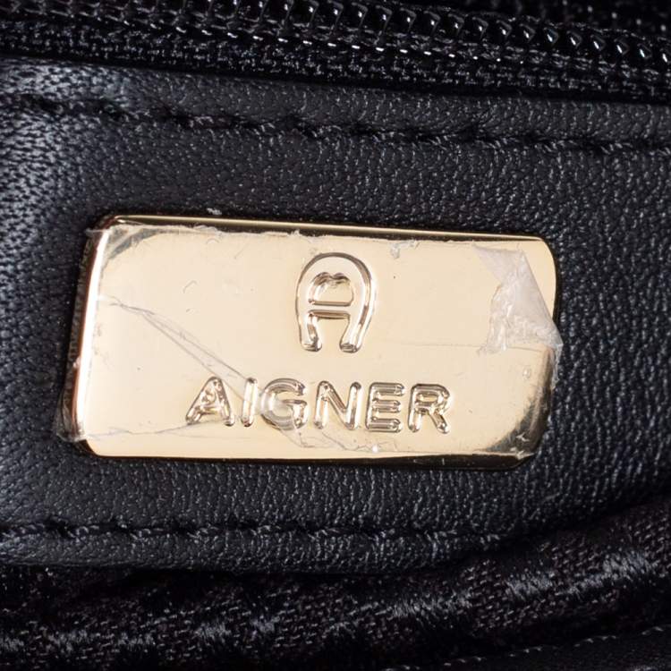 مملوكة مسبقًا Aigner Black Leather Flap Crossbody Bag