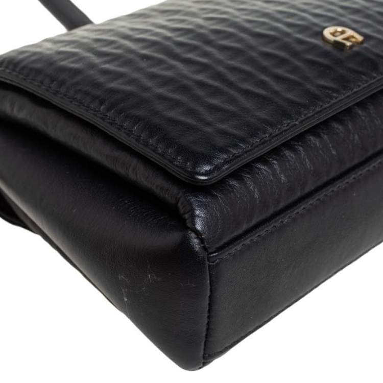 مملوكة مسبقًا Aigner Black Leather Flap Crossbody Bag