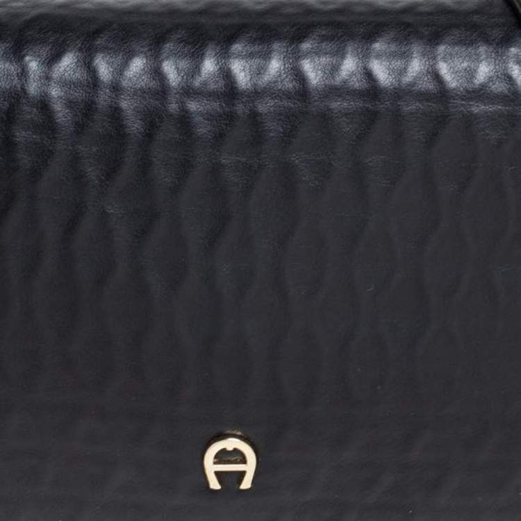مملوكة مسبقًا Aigner Black Leather Flap Crossbody Bag
