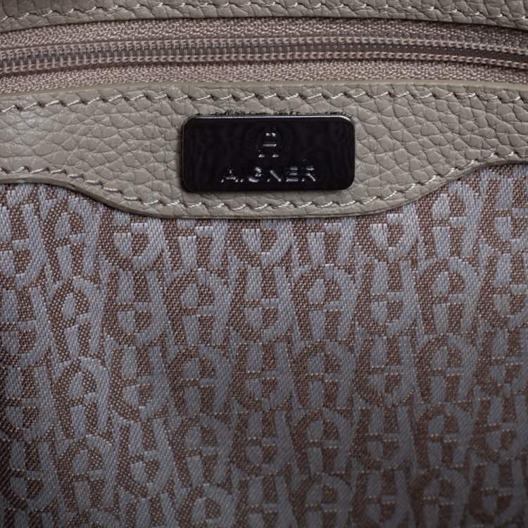 Pre Owned Aigner Beige Leather Genoveva Top Handle Bag