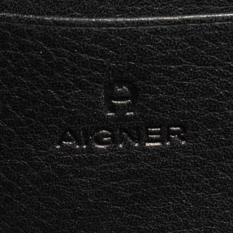 Pre Owned Aigner Black Quilted Leather Zip Around Wallet