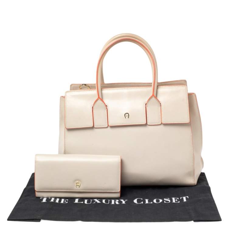 Pre Owned Aigner Grey Leather Tote
