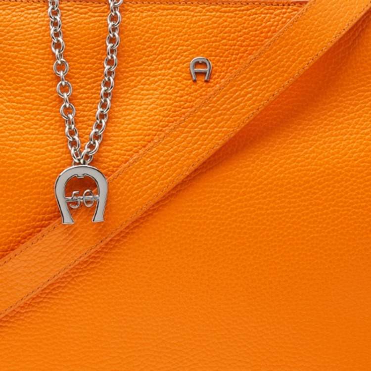 Pre Owned Aigner Orange Leather Cybill Tote