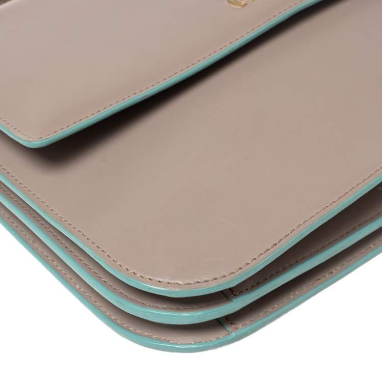 مملوكة مسبقًا Aigner Grey/Turquoise Leather Flap Triple Compartment Shoulder Bag