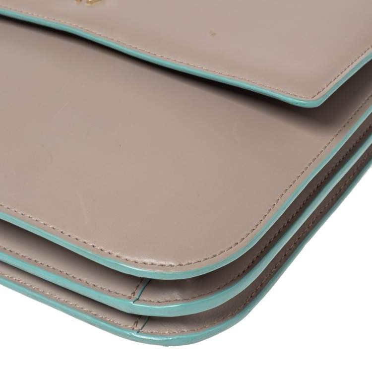 مملوكة مسبقًا Aigner Grey/Turquoise Leather Flap Triple Compartment Shoulder Bag