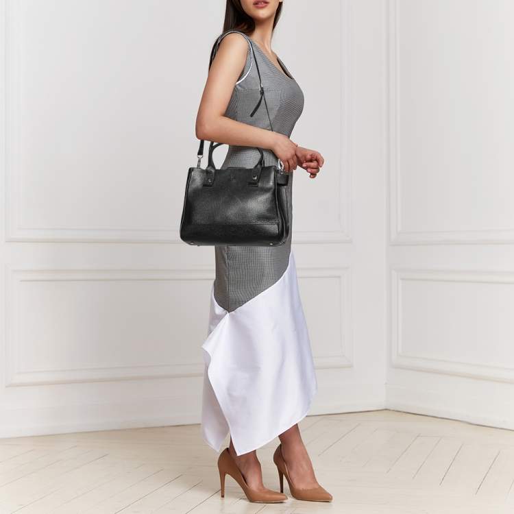 Pre Owned Aigner Black Leather Shoulder Bag