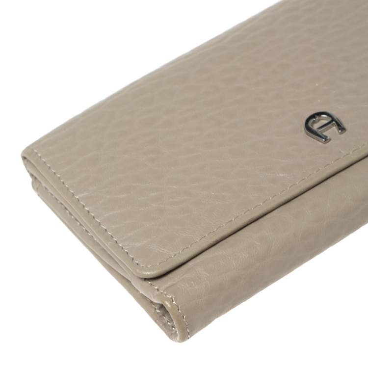 Pre Owned Aigner Beige Leather Trifold Wallet