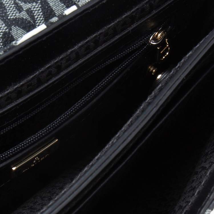 مملوكة مسبقًا Aigner Black Signature Canvas And Leather Flap Shoulder Bag