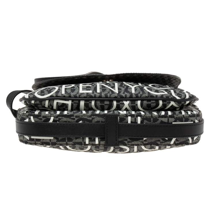 مملوكة مسبقًا Aigner Black Signature Canvas And Leather Flap Shoulder Bag
