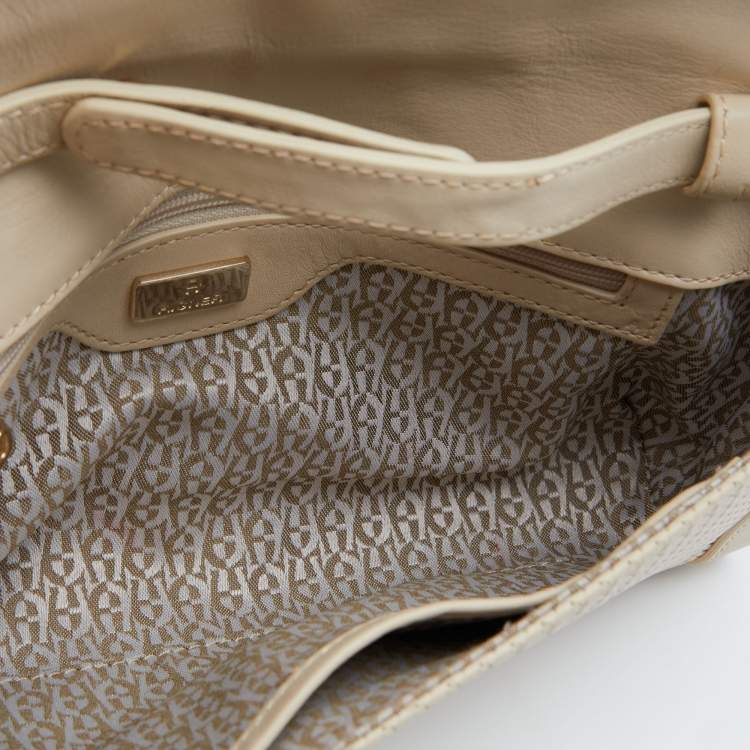 Pre Owned Aigner Beige Leather Cavallina Flap Shoulder Bag