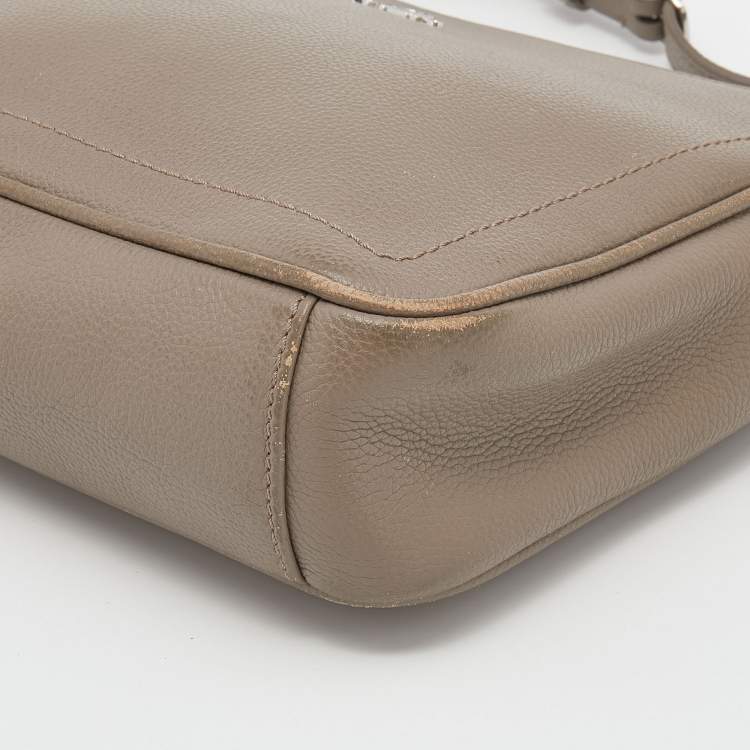 مملوكة مسبقًا Aigner Taupe Leather Crossbody Bag
