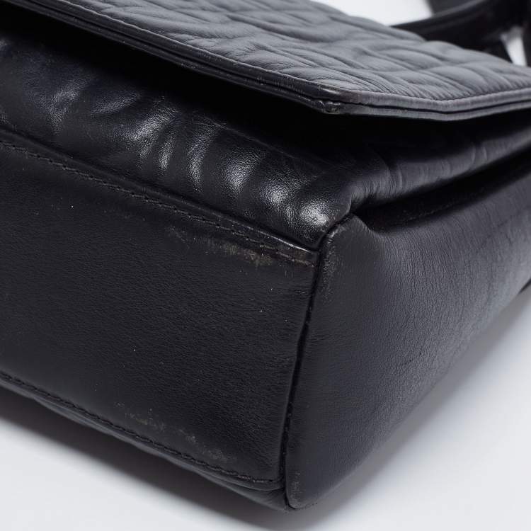 مملوك�ة مسبقًا Aigner Black Logo Embossed Leather Flap Crossbody Bag