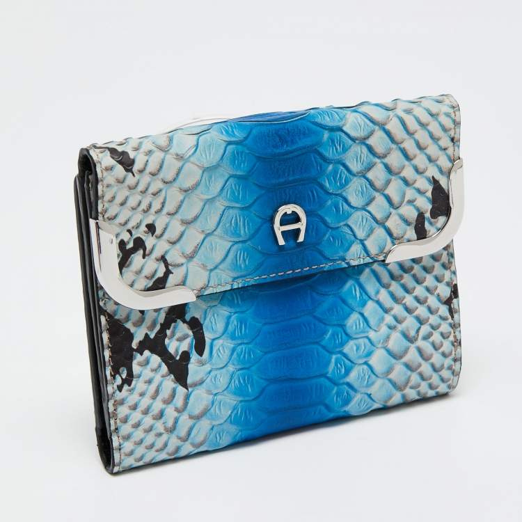 مملوكة مسبقًا Aigner Blue Python Embossed Leather Compact Wallet