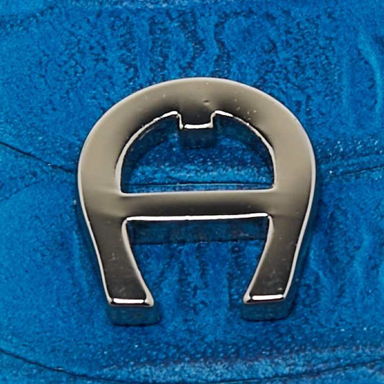 مملوكة مسبقًا Aigner Blue Python Embossed Leather Compact Wallet