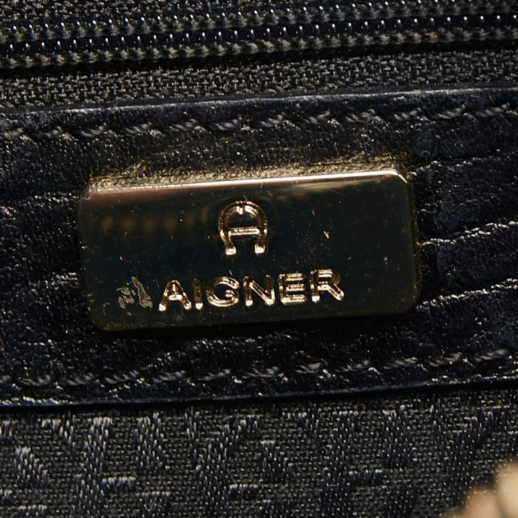 مملوكة مسبقًا Aigner Black Leather Bombe A Camera Crossbody Bag