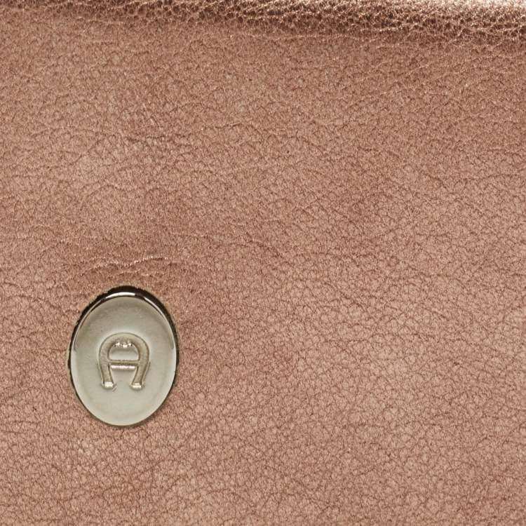 مملوكة مسبقًا Aigner Metallic Leather Flap Compact Wallet