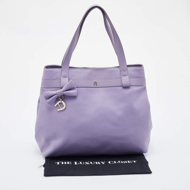 Pre Owned Aigner Lilac Leather Bow Logo Charm Tote