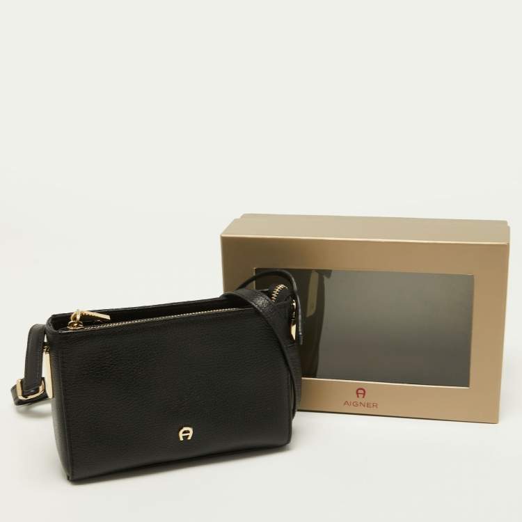 Pre Owned Aigner Black Leather Zip Crossbody Bag