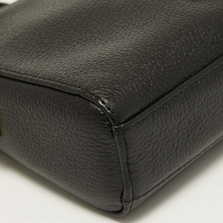 Pre Owned Aigner Black Leather Zip Crossbody Bag