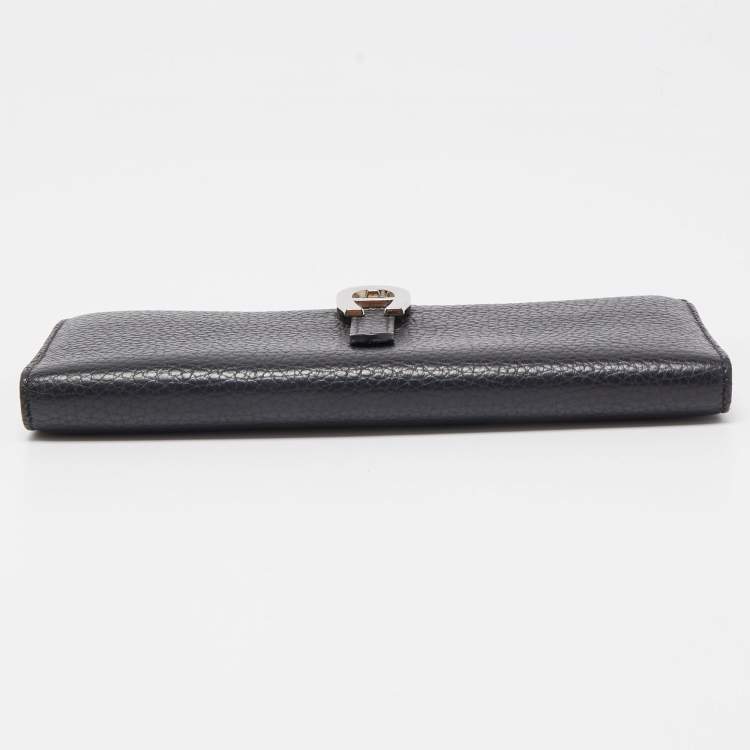 مملو�كة مسبقًا Aigner Black Grained Leather Logo Bifold Flap Wallet