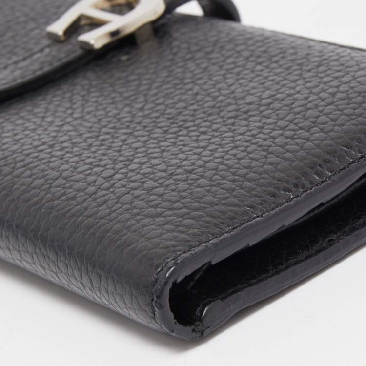 مملوكة مسبقًا Aigner Black Grained Leather Logo Bifold Flap Wallet