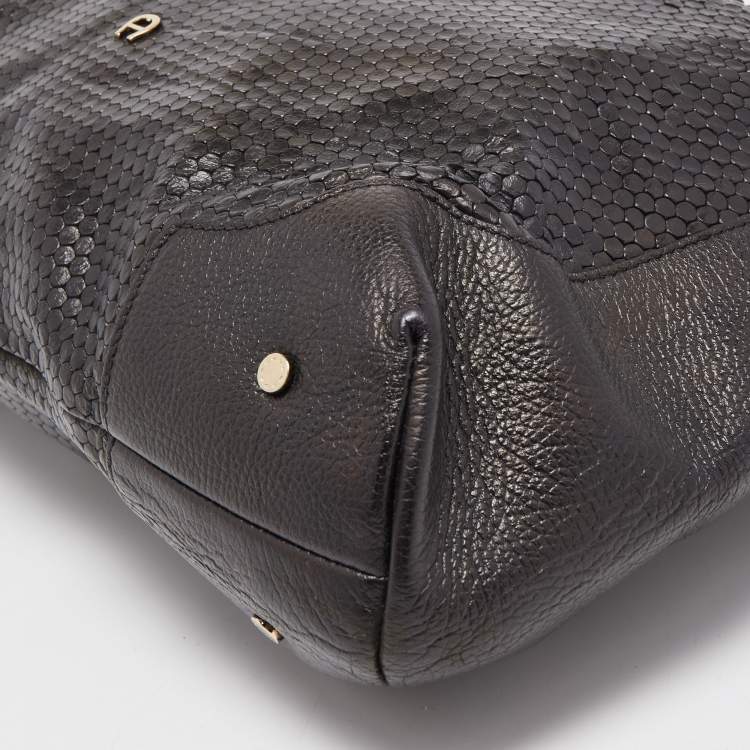Pre Owned Aigner Black Embossed Leather Zip Hobo