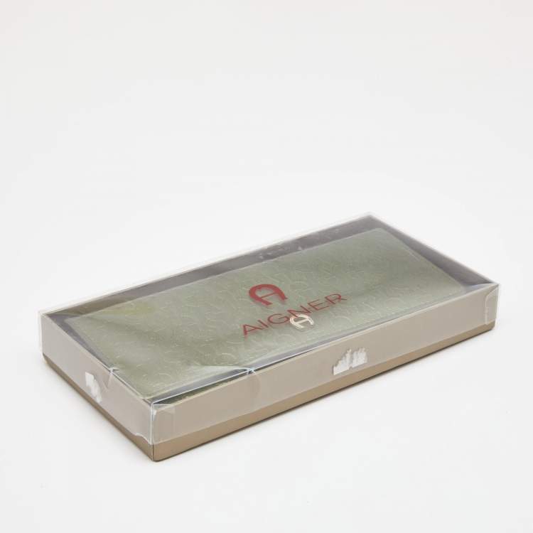 Pre Owned Aigner Meadow Green Logo Embossed Patent Leather Continental Flap Wallet 