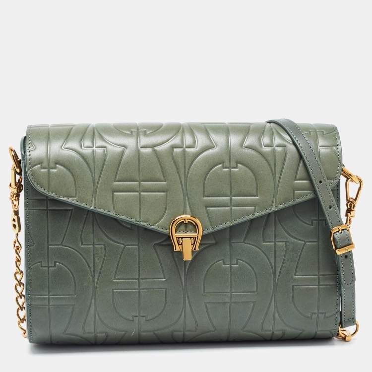 Pre Owned Aigner Green Logo Embossed Leather Pria Chain Shoulder Bag