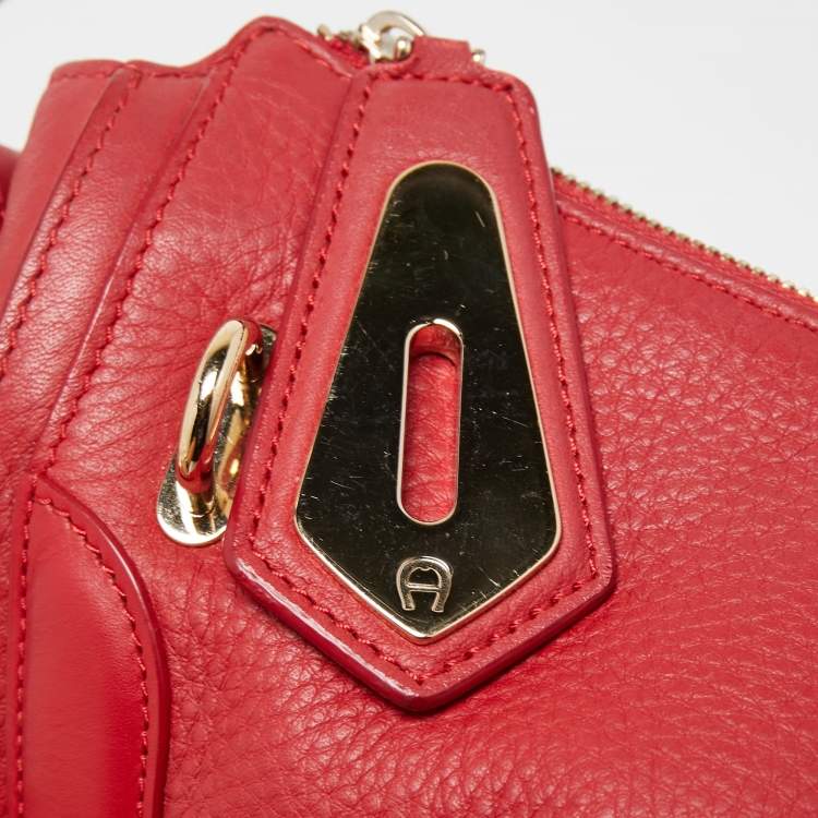 Pre Owned Aigner Red Leather Padlock Zip Hobo 
