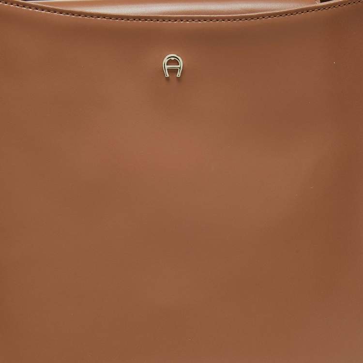 Pre Owned Aigner Beige Leather Hobo