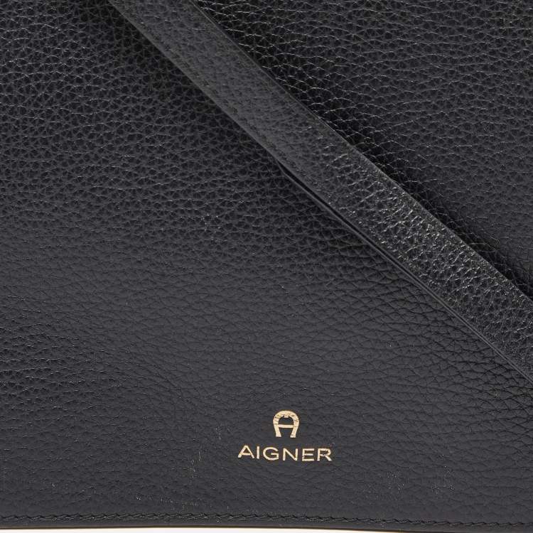 Pre Owned Aigner Black Leather Flap Crossbody Bag