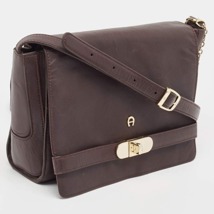 Pre Owned Aigner Burgundy Leather Turnlock Flap Shoulder Bag