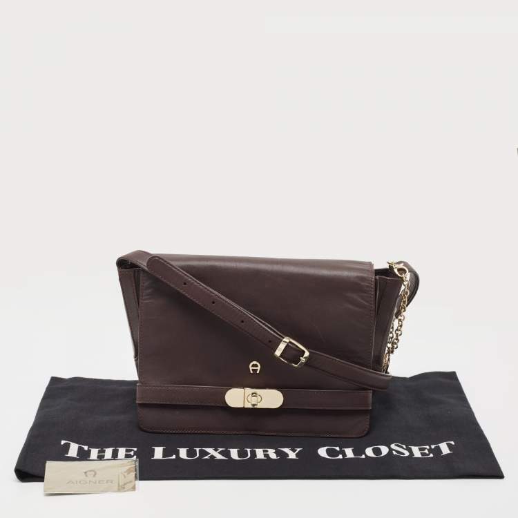 Pre Owned Aigner Burgundy Leather Turnlock Flap Shoulder Bag