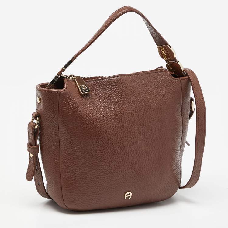 مملوكة مسبقًا Aigner Brown Leather Zip Crossbody Bag