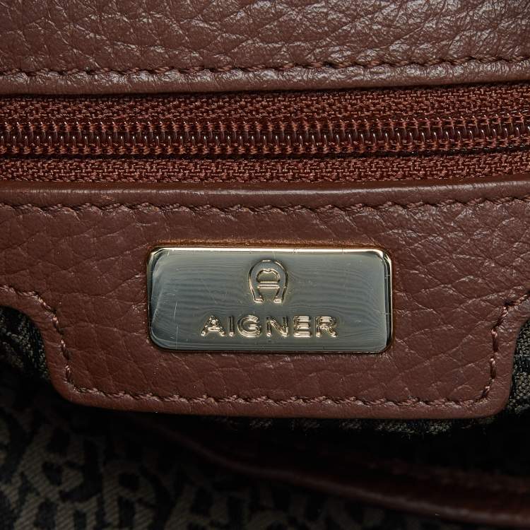 مملوكة مسبقًا Aigner Brown Leather Zip Crossbody Bag