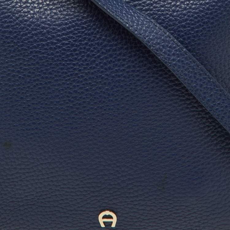 Pre Owned Aigner Blue Leather Crossbody Bag