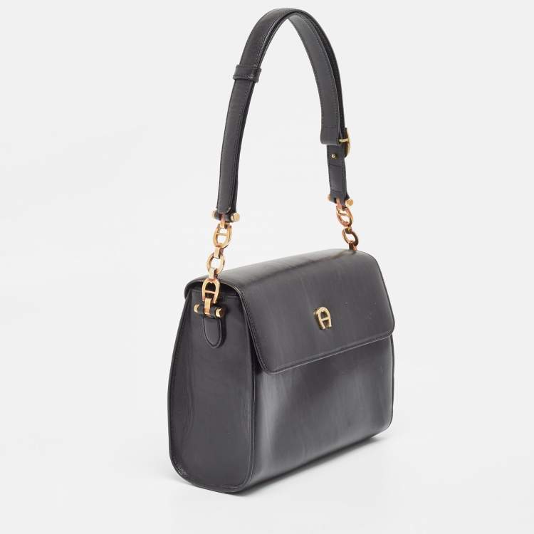 Pre Owned Etienne Aigner Black Glossy Leather Shoulder Bag