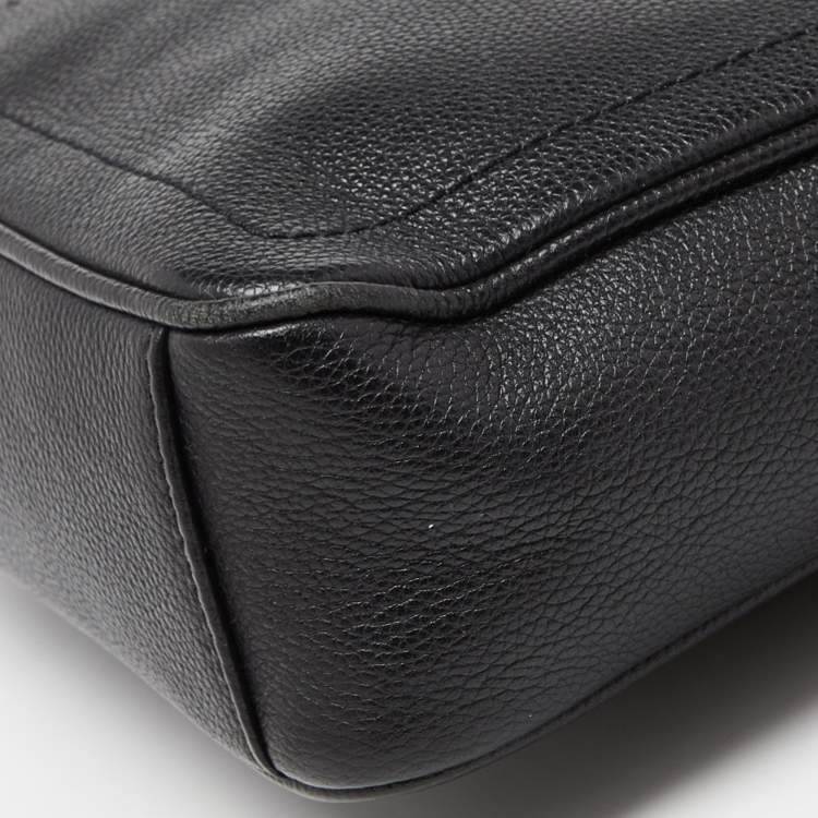 Pre Owned Aigner Black Leather Zip Crossbody Bag