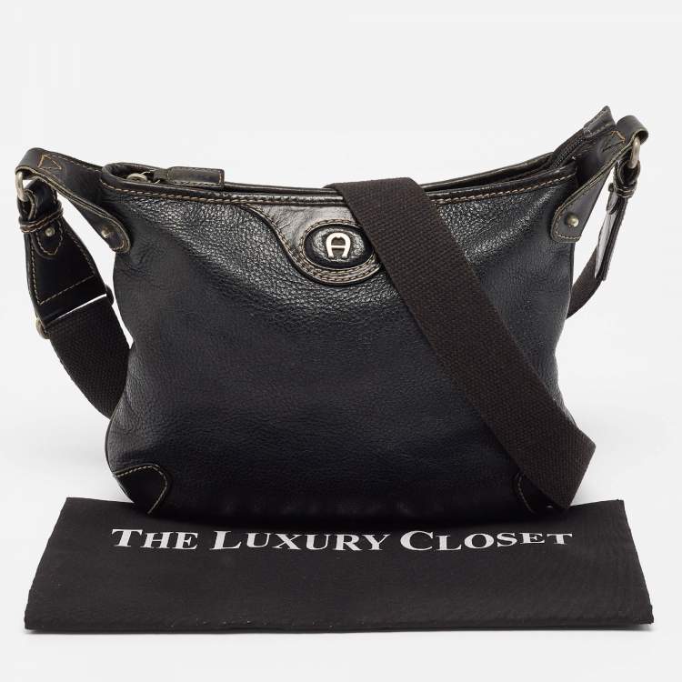 Pre Owned Aigner Black Leather Logo Messenger Bag