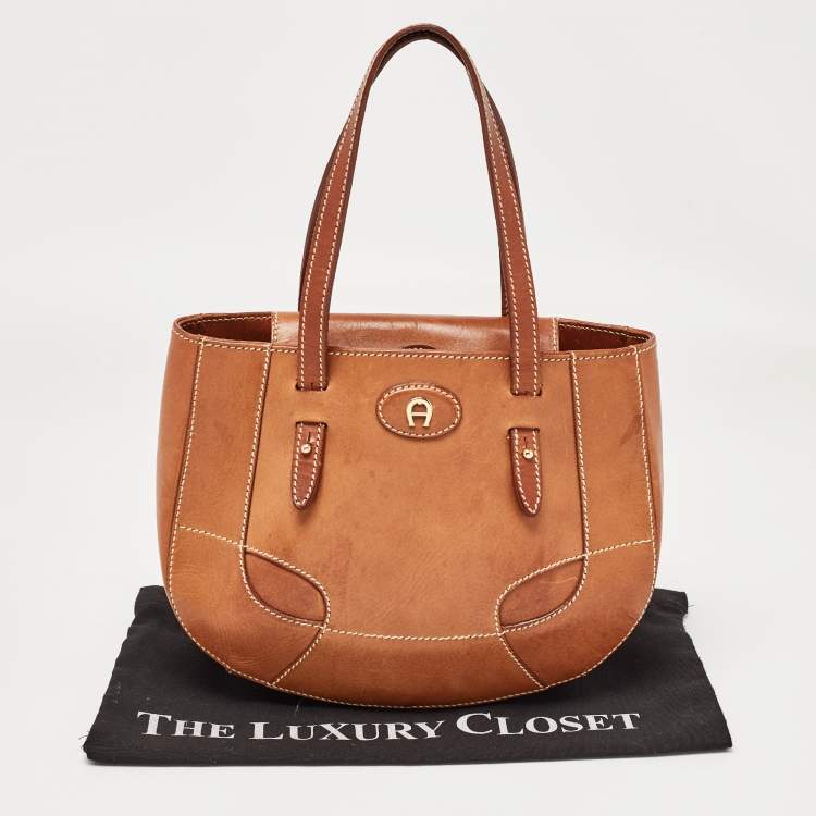 Pre Owned Aigner Brown Leather Logo Flap Hobo 