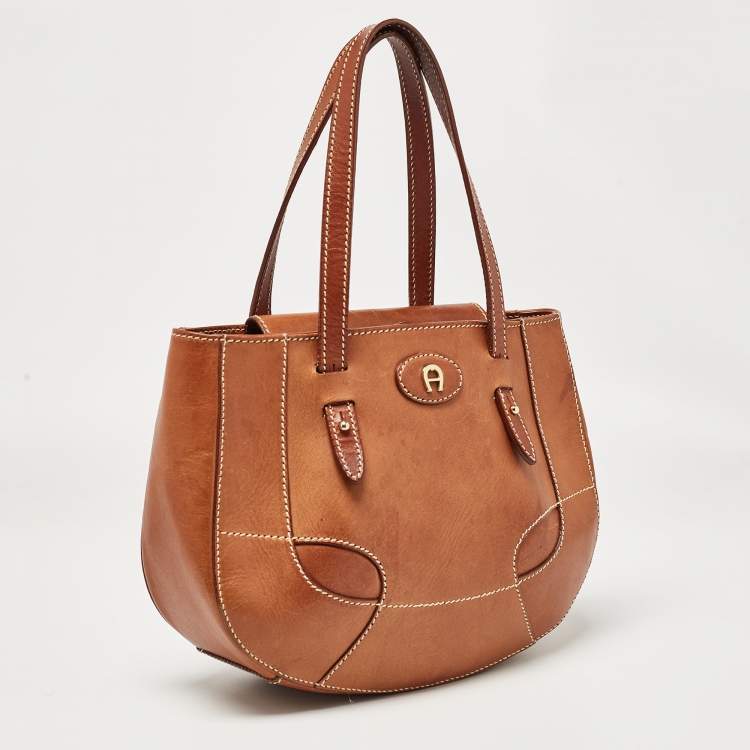 Pre Owned Aigner Brown Leather Logo Flap Hobo 