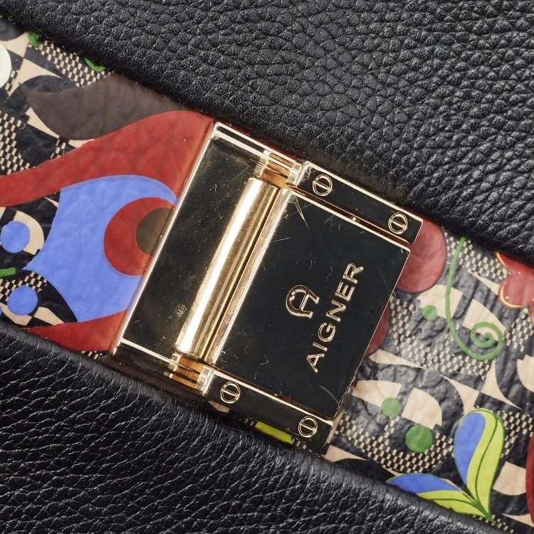 مملوكة مسبقًا Aigner Black Leather and Coated Canvas Crossbody Bag