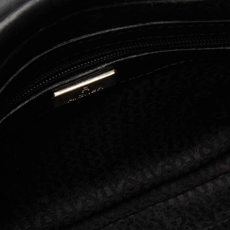 Pre Owned Aigner Black Textured Leather Cavallina Crossbody Bag