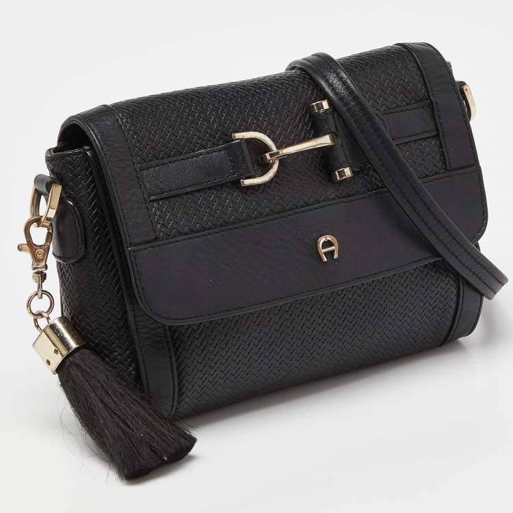 Pre Owned Aigner Black Textured Leather Cavallina Crossbody Bag