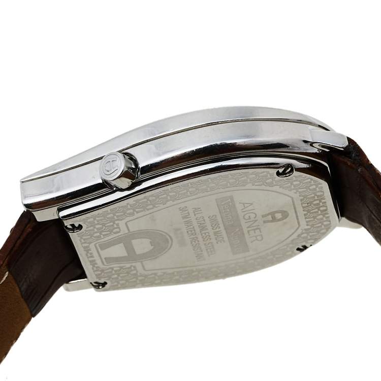 Pre Owned Aigner Silver Stainless Steel Leather Verona Nuovo A22100 Women's Wristwatch 33 mm