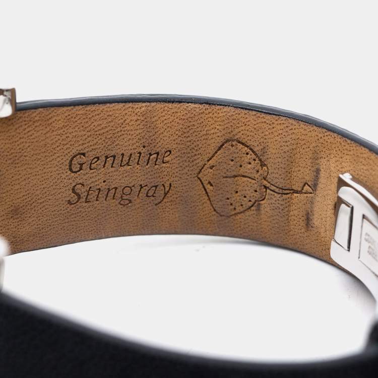 Pre Owned Aigner Mother of Pearl Stainless Steel Stingray Bari Donna A37200 Women's Wristwatch 42 mm