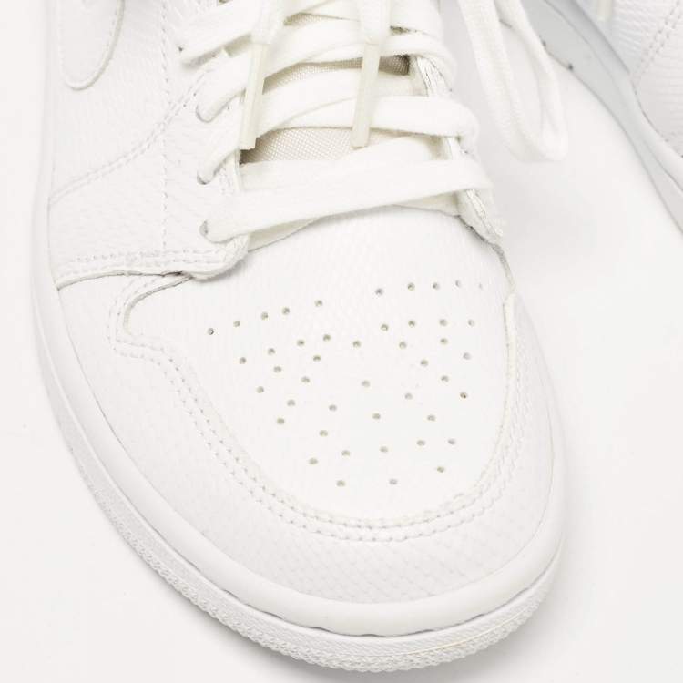 Pre Owned Air Jordans White Leather Air Jordan 1 High Top Sneakers Size 36.5